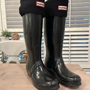 Hunter Black Tall Rain Boots and Boot Socks